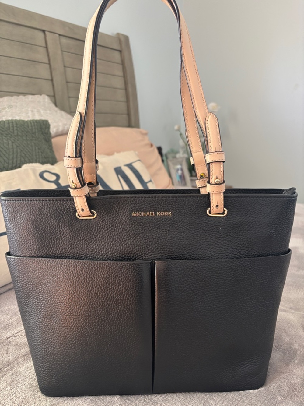 Michael Kors Bedford Medium Pebbled Leather Tote-Black Bag - Picture 2 of 15